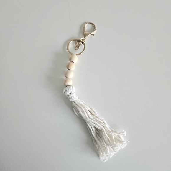 Accessories - NEW Macrame Boho Beige Gold Keychain 9" for Keys Purse Backpack